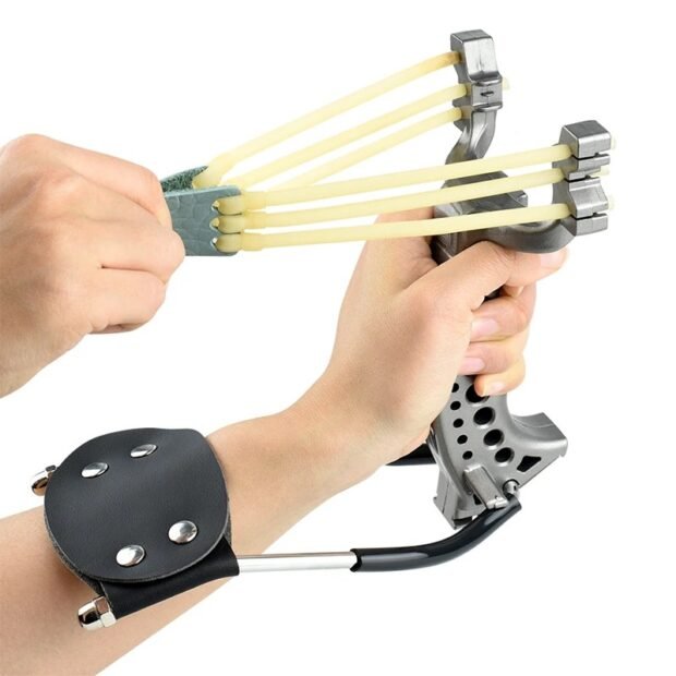 Hot Selling Slinghsot Powerful Fishing Laser Catapult Set - Image 4